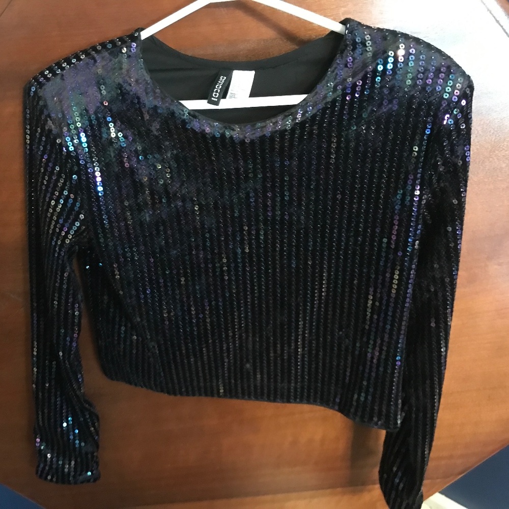 COPY - H&M Divided Women’s Black Sequin Crop Top M